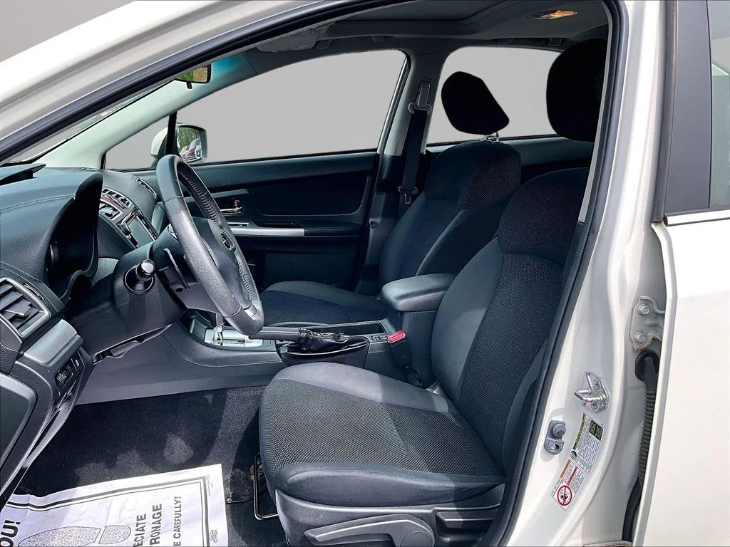 Used 2015 White Subaru 2.0i Premium image 25