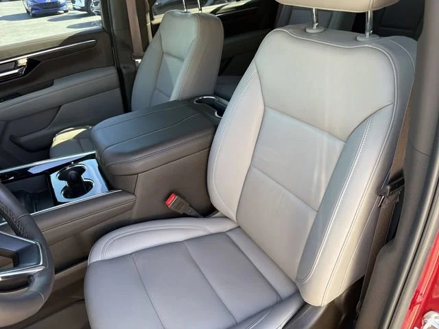 Used 2025 Radiant Red Tintcoat Chevrolet LT image 20
