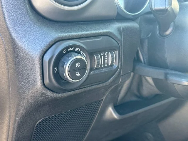 Used 2020 Black Jeep Sport image 29