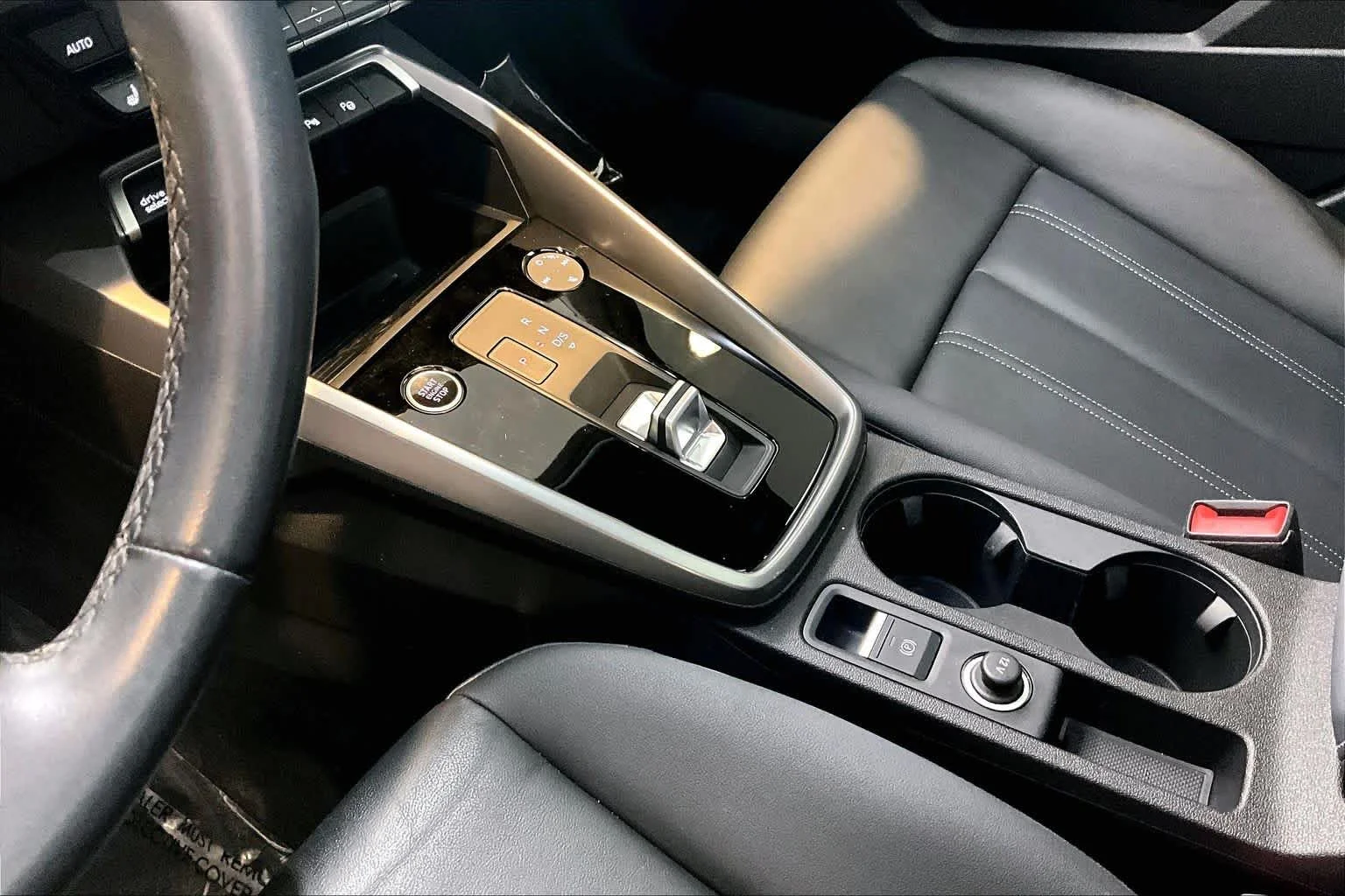 Used 2023 Navarra Blue Metallic Audi Premium image 32