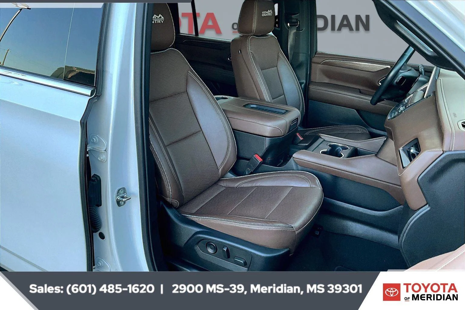 Used 2022 Iridescent Pearl Tricoat Chevrolet High Country image 6