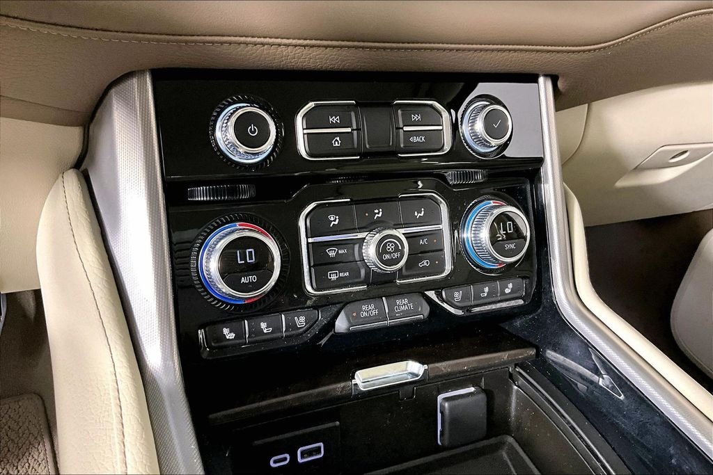Used 2024 White GMC Denali image 14