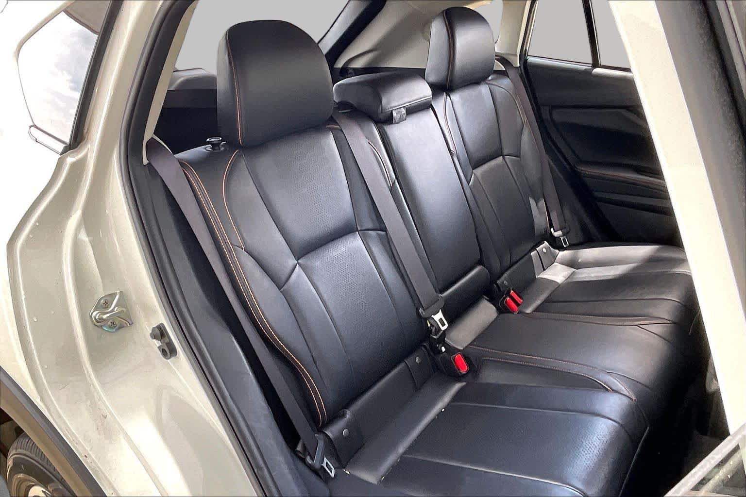 Used 2018 Crystal White Pearl Subaru Limited image 19