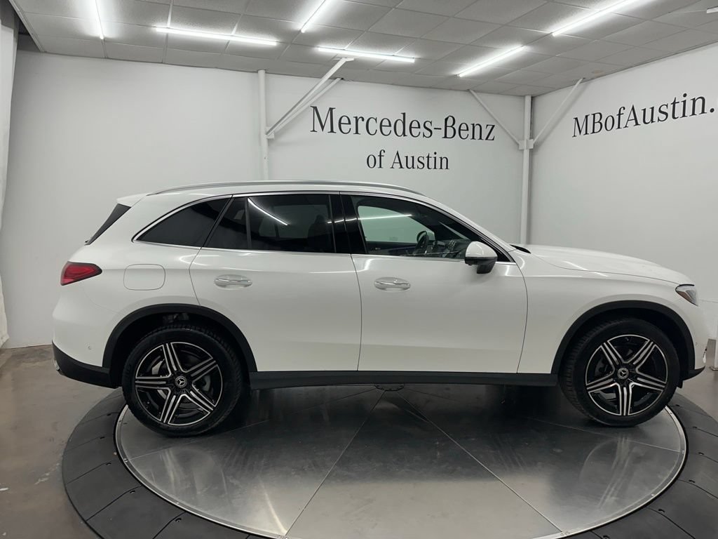 New 2027 Polar White Mercedes-Benz GLC 300 image 38