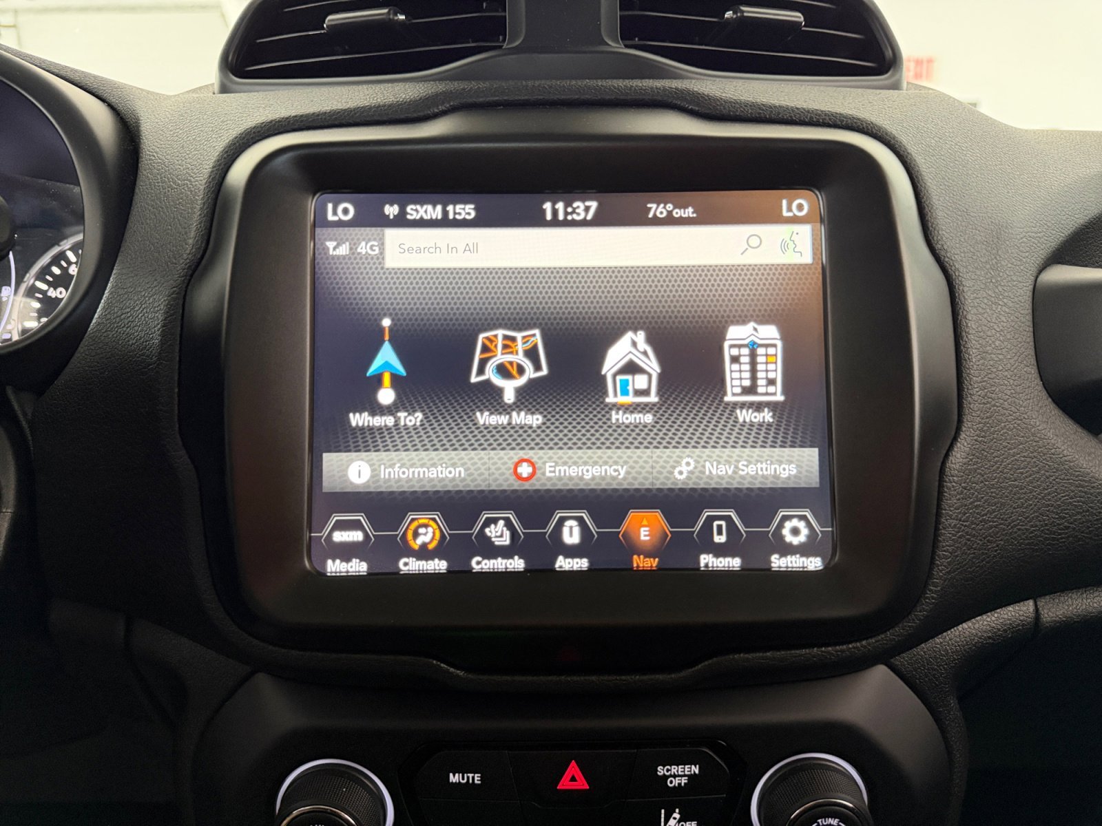 Certified Used 2023 Black Clearcoat Jeep Latitude image 20