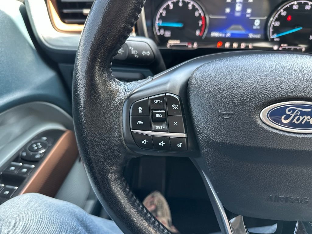 Used 2022 Blue Ford Lariat image 25