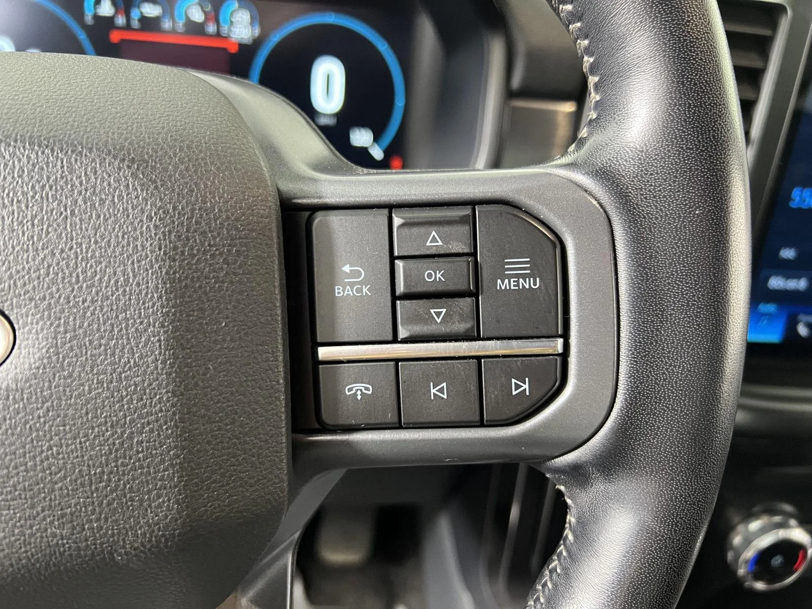 Used 2023 Agate Black Ford LARIAT image 15