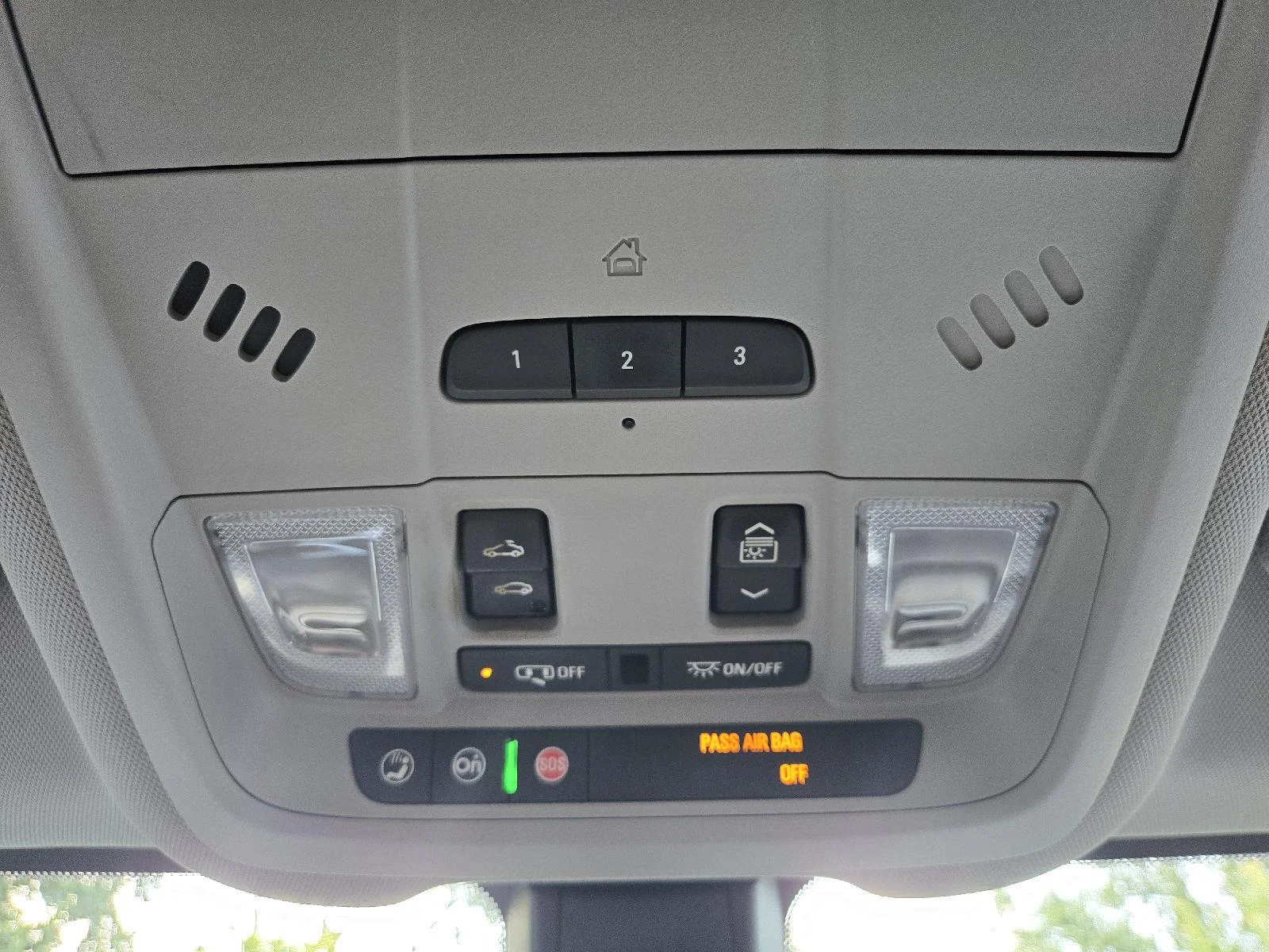 Used 2018 Pepperdust Metallic Chevrolet LT image 23