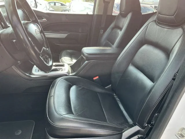 Used 2018 White Chevrolet LT image 15