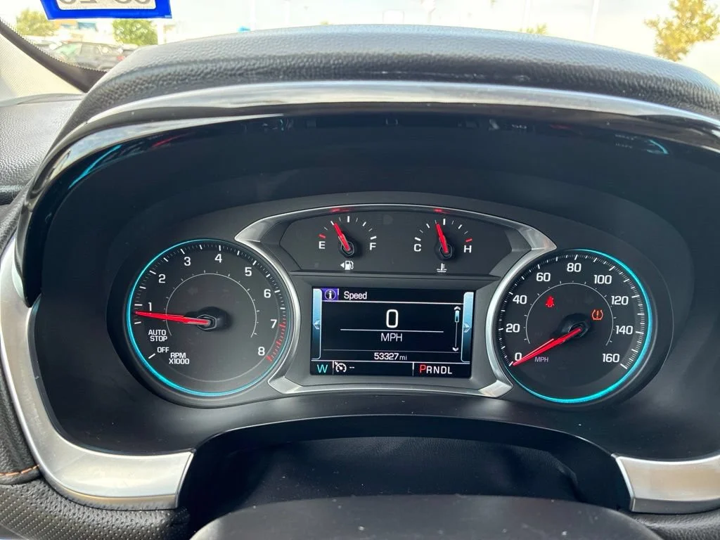 Used 2019 IRIDESCENT PEARL TRICOAT Chevrolet Premier image 15