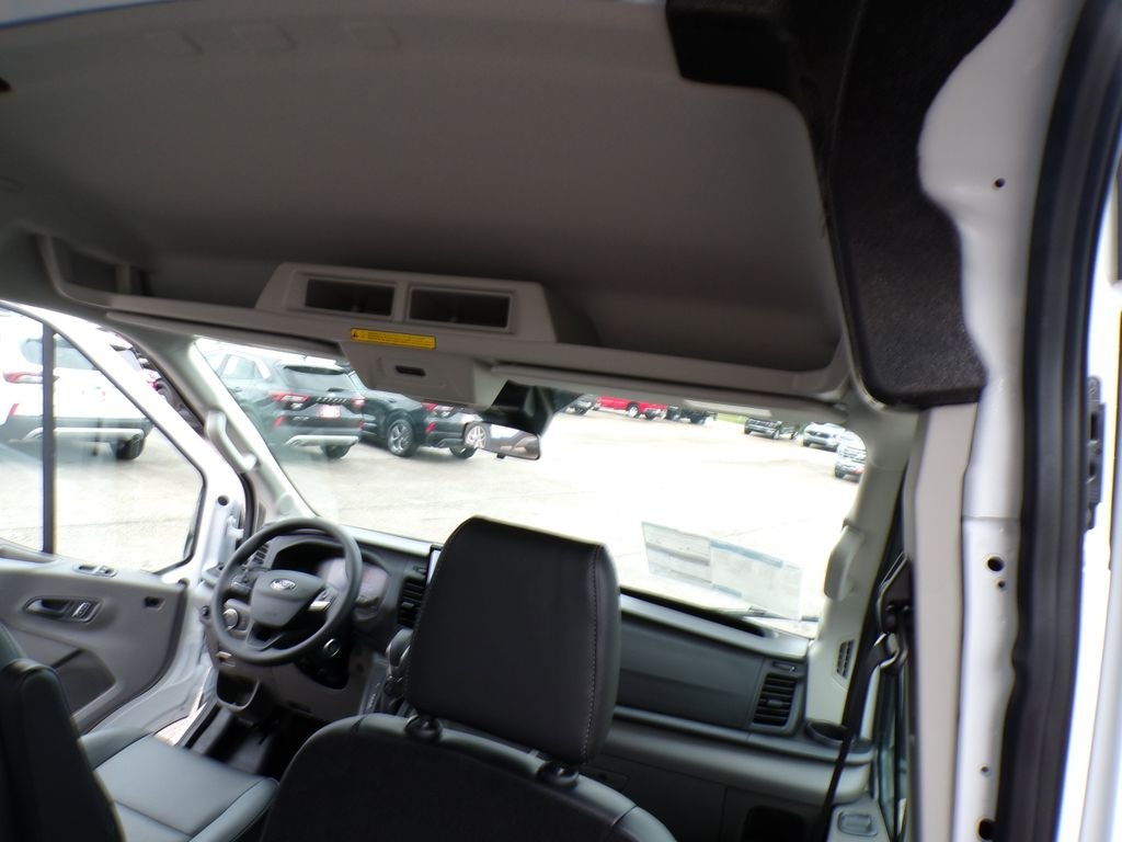 New 2026 Oxford White Ford Cargo Van image 23