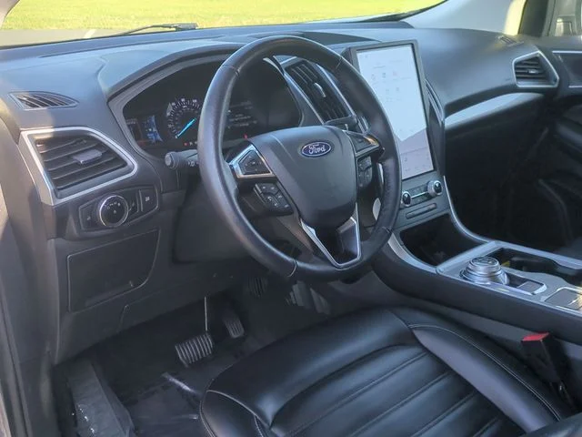 Used 2024 Gray Ford SEL image 20