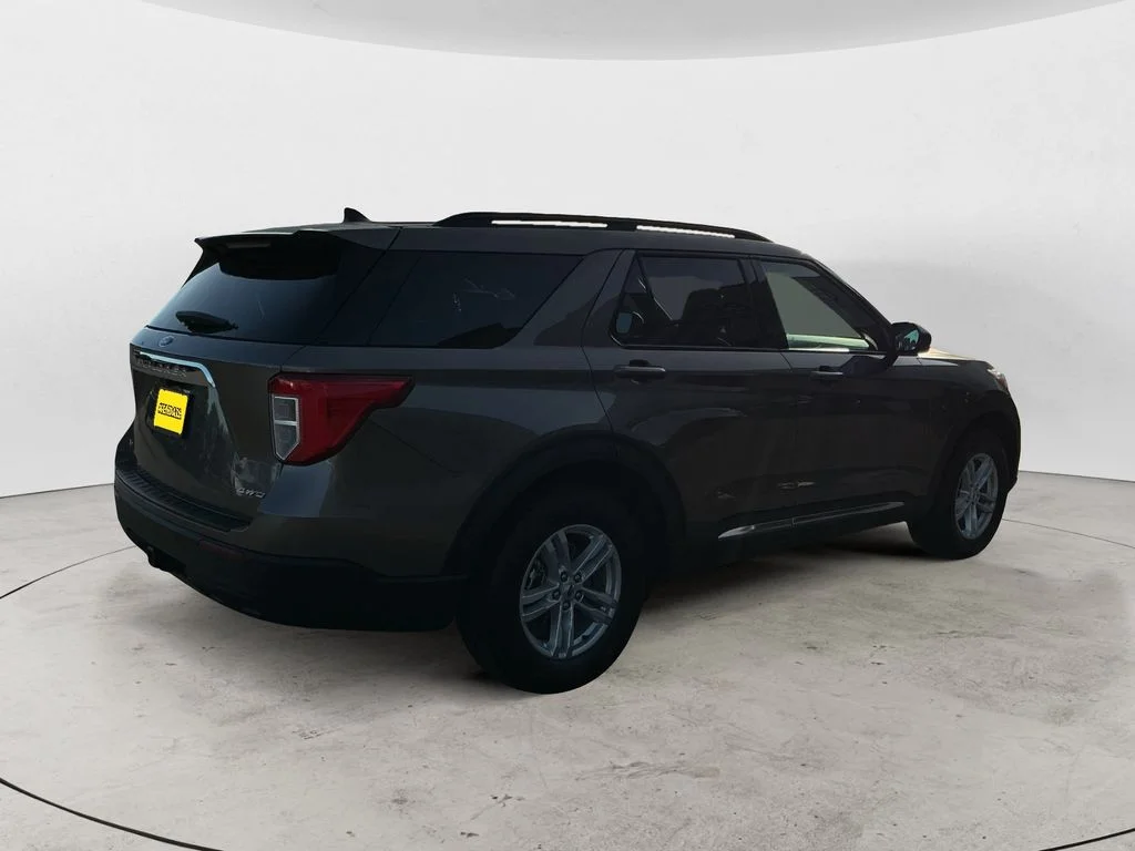 Used 2021 Gray Ford XLT image 5