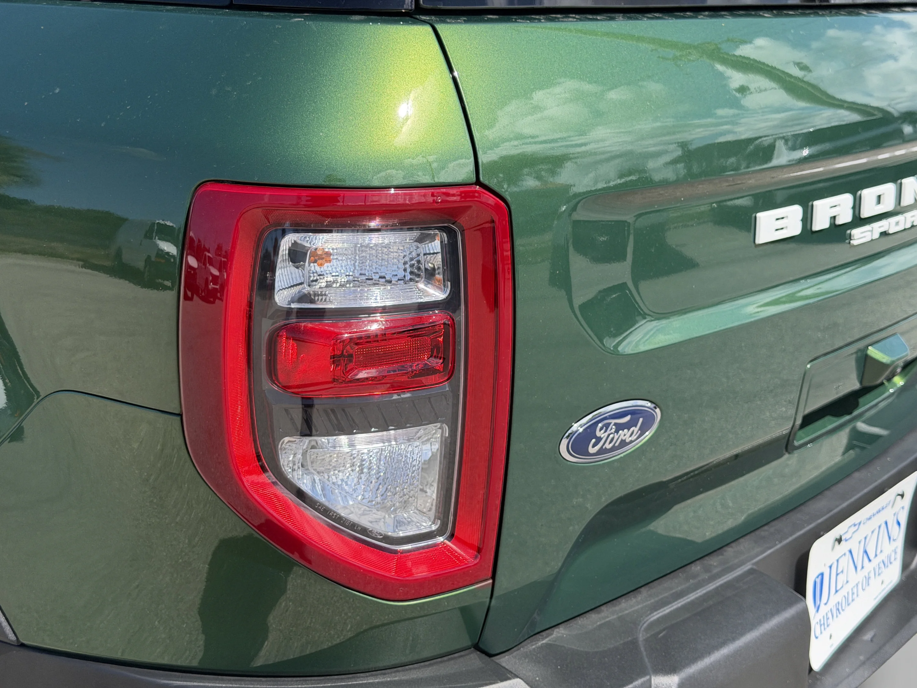 Used 2025 Eruption Green Metallic Ford Outer Banks image 42