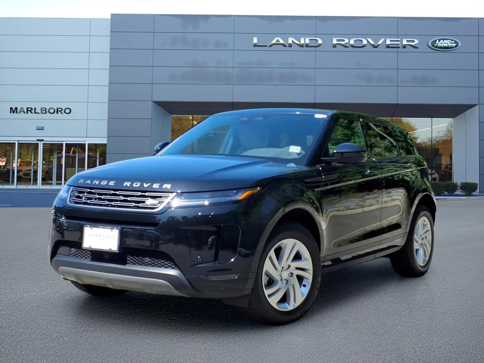 Certified Used 2026 Santorini Black Metallic 1ag Land Rover S image 1
