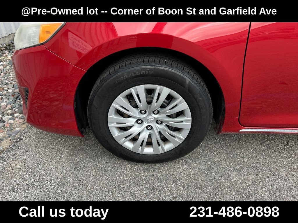 Used 2012 Red Toyota LE image 11