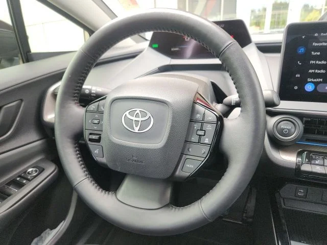Used 2024  Toyota XLE image 21