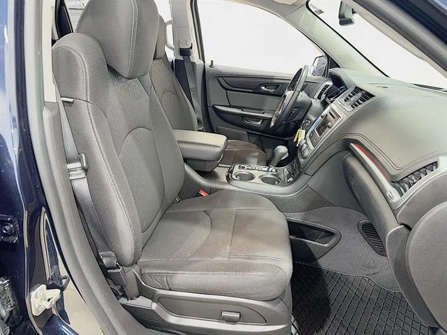 Used 2016 DARK SAPPHIRE BLUE METALLIC GMC SLE image 24
