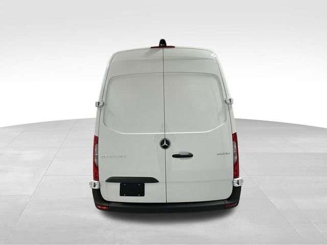 New 2026  Mercedes-Benz Cargo 170 WB image 7