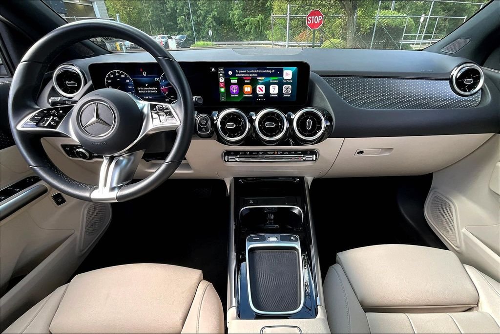 Certified Used 2025 White Mercedes-Benz GLA 250 image 15