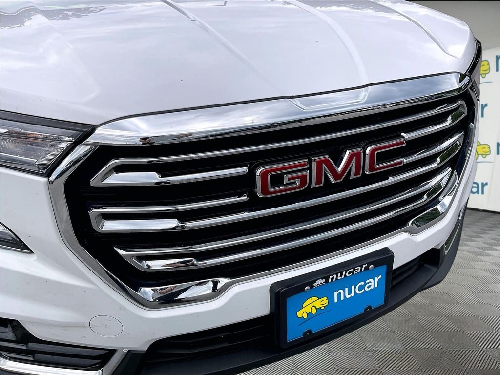 Used 2024 Summit White GMC SLT image 27