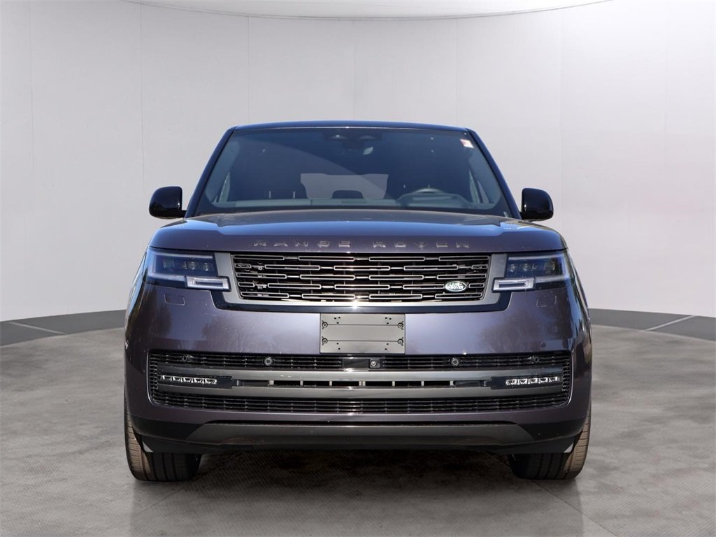 2025 Land Rover Range Rover SE photo 2