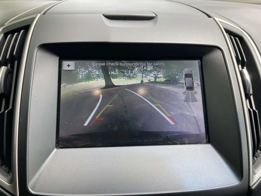 Used 2019 Gray Ford SEL image 14