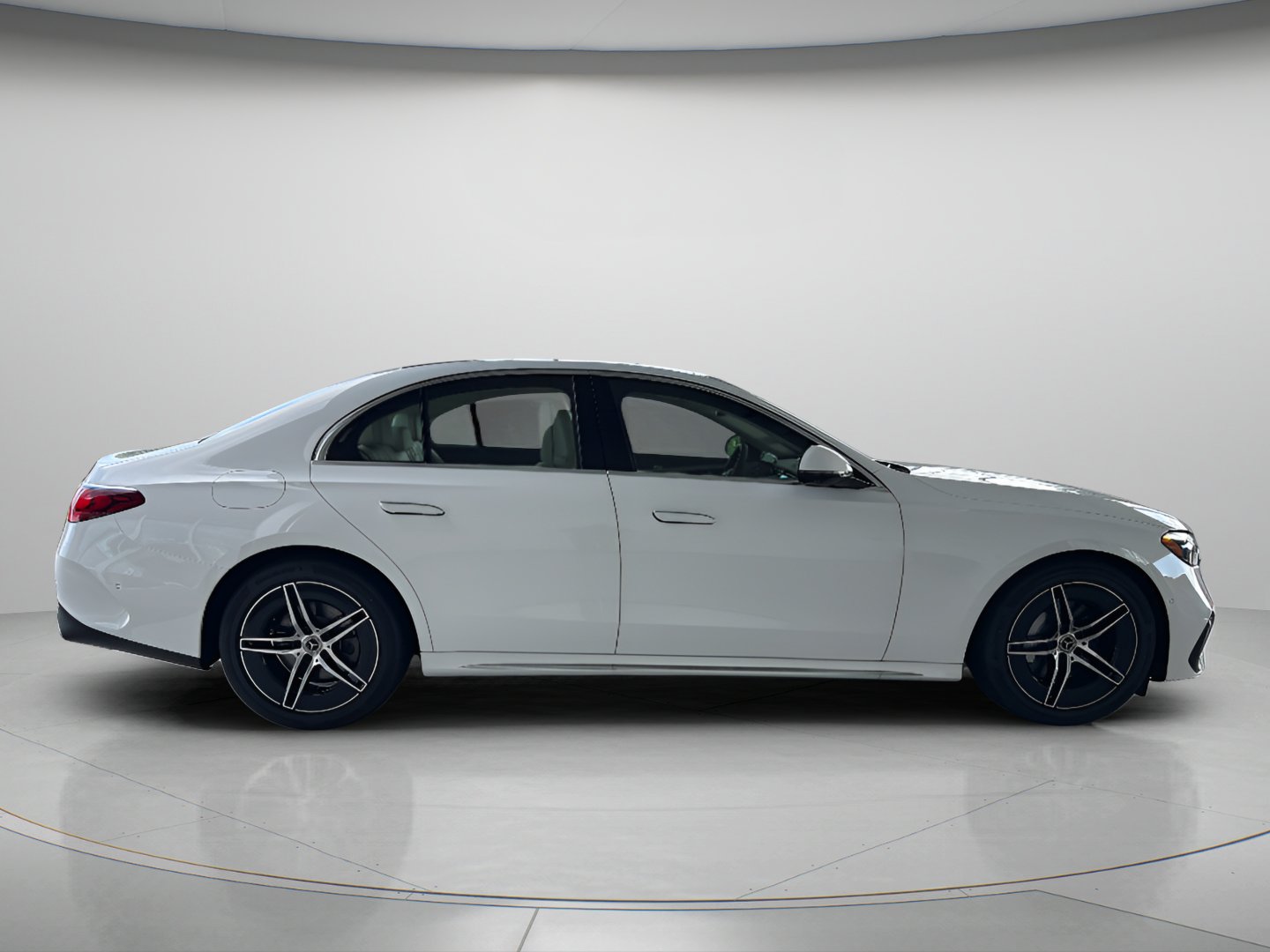 New 2026 Polar White Mercedes-Benz E 350 image 6