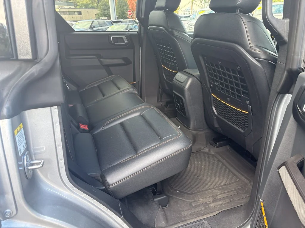 Used 2024 Silver Ford Badlands image 15
