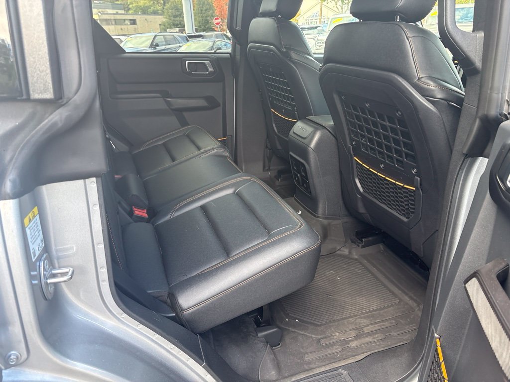 Used 2024 Silver Ford Badlands image 15