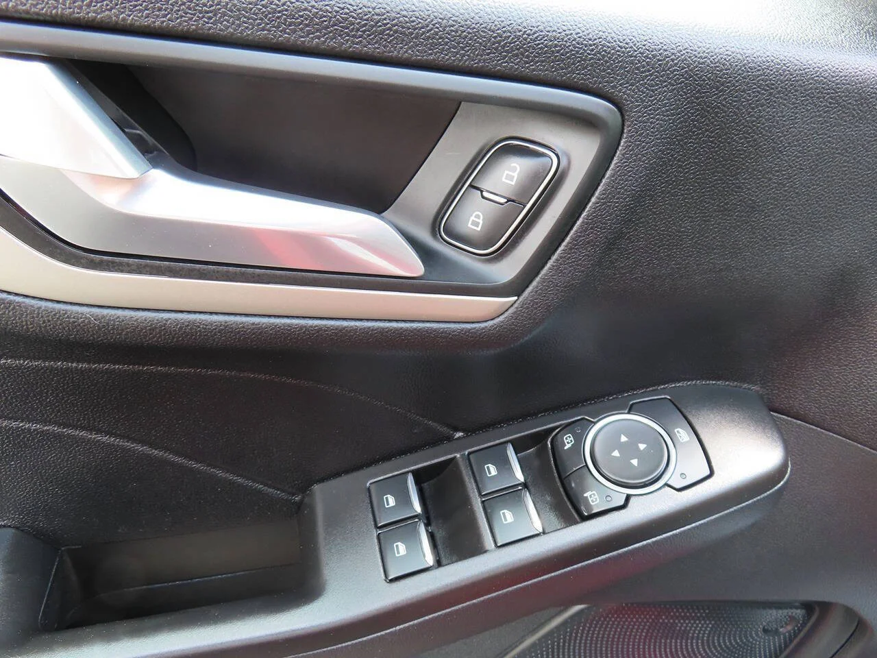 2021 Ford Escape SE - Photo 12