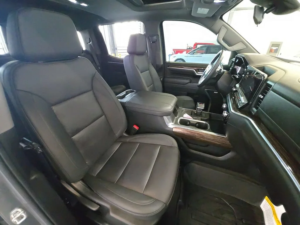 Certified Used 2026 Sterling Metallic GMC Elevation image 30