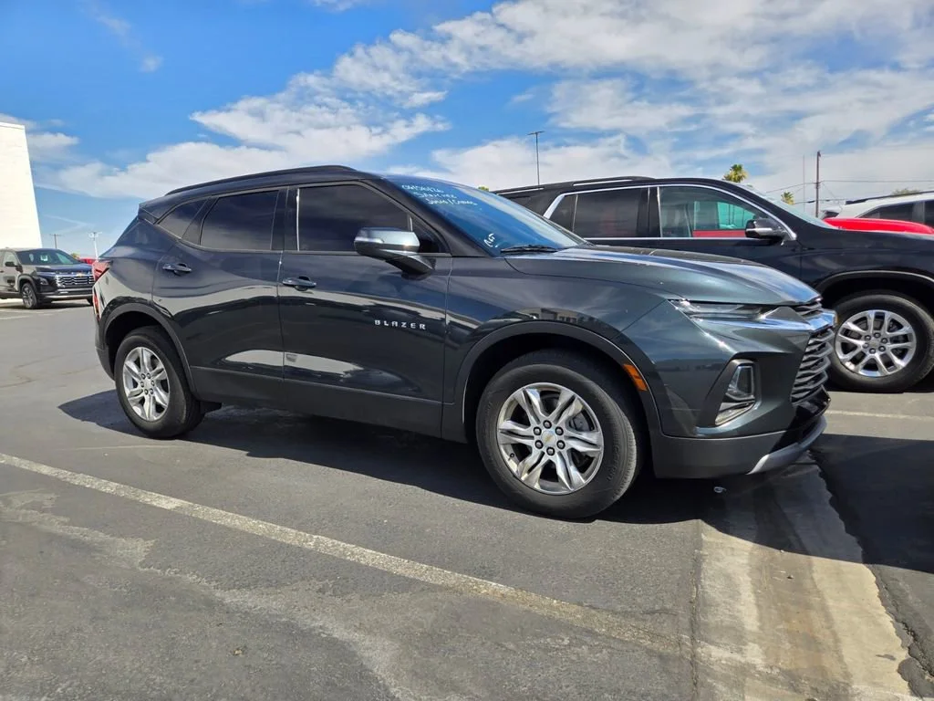 Used 2020 GRAPHITE METALLIC Chevrolet LT image 1