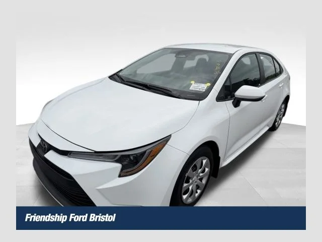 Used 2025 White Toyota LE image 1