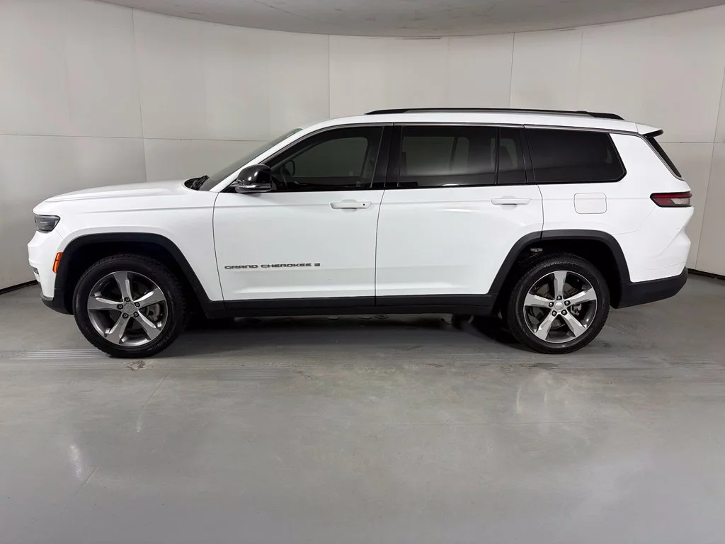 Used 2021 White Jeep Limited image 5