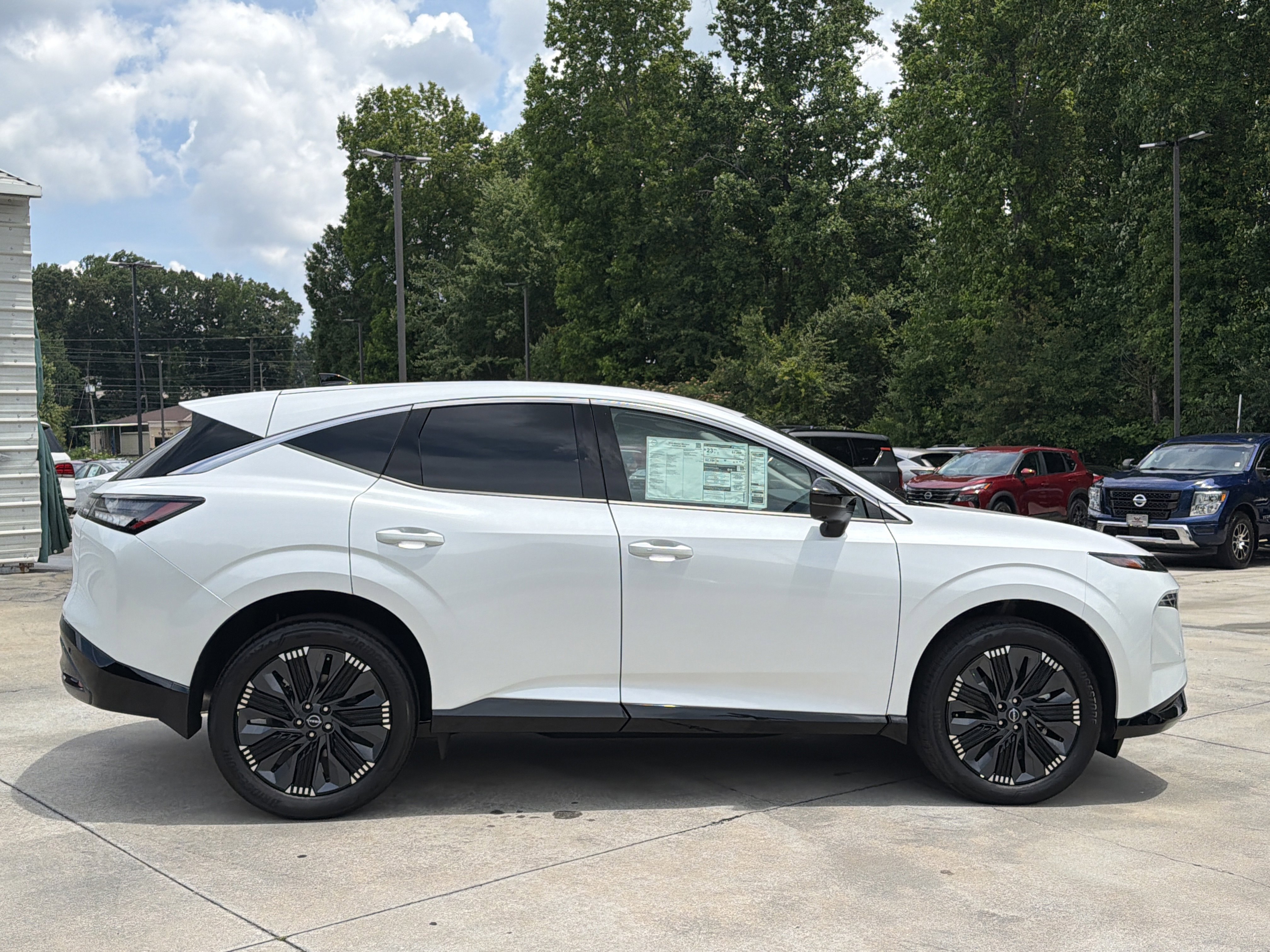 New 2026 Everest White Pearl Tricoat Nissan Platinum image 9