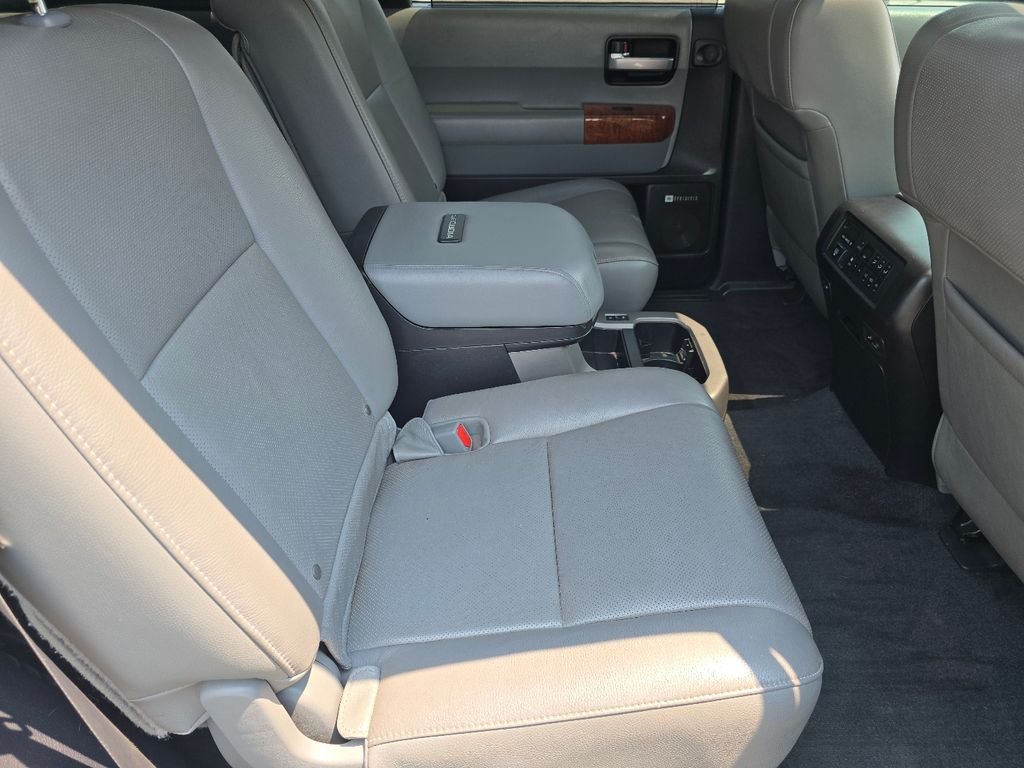 Used 2018 Magnetic Gray Metallic Toyota Platinum image 18