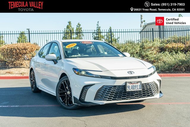 2025 Toyota Camry SE