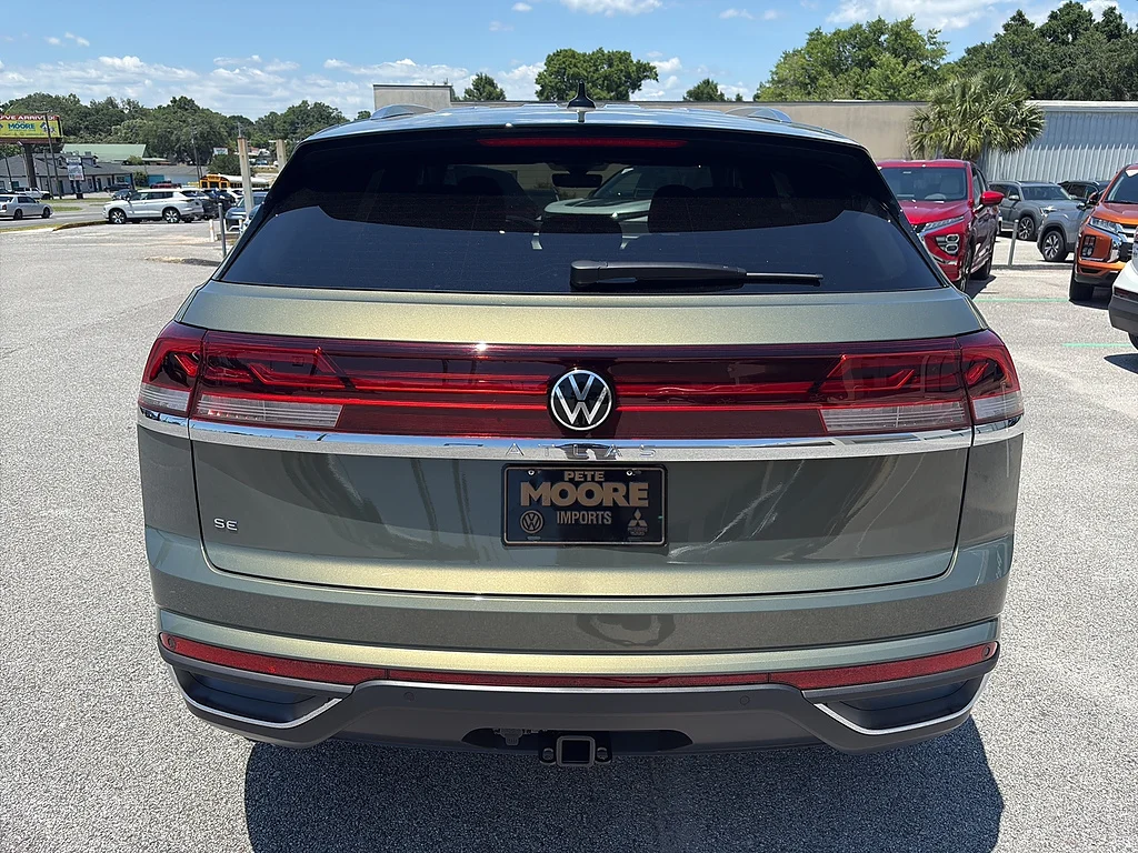 New 2026 Avocado Green Pearl Volkswagen 2.0T SE w/Technology FWD image 7