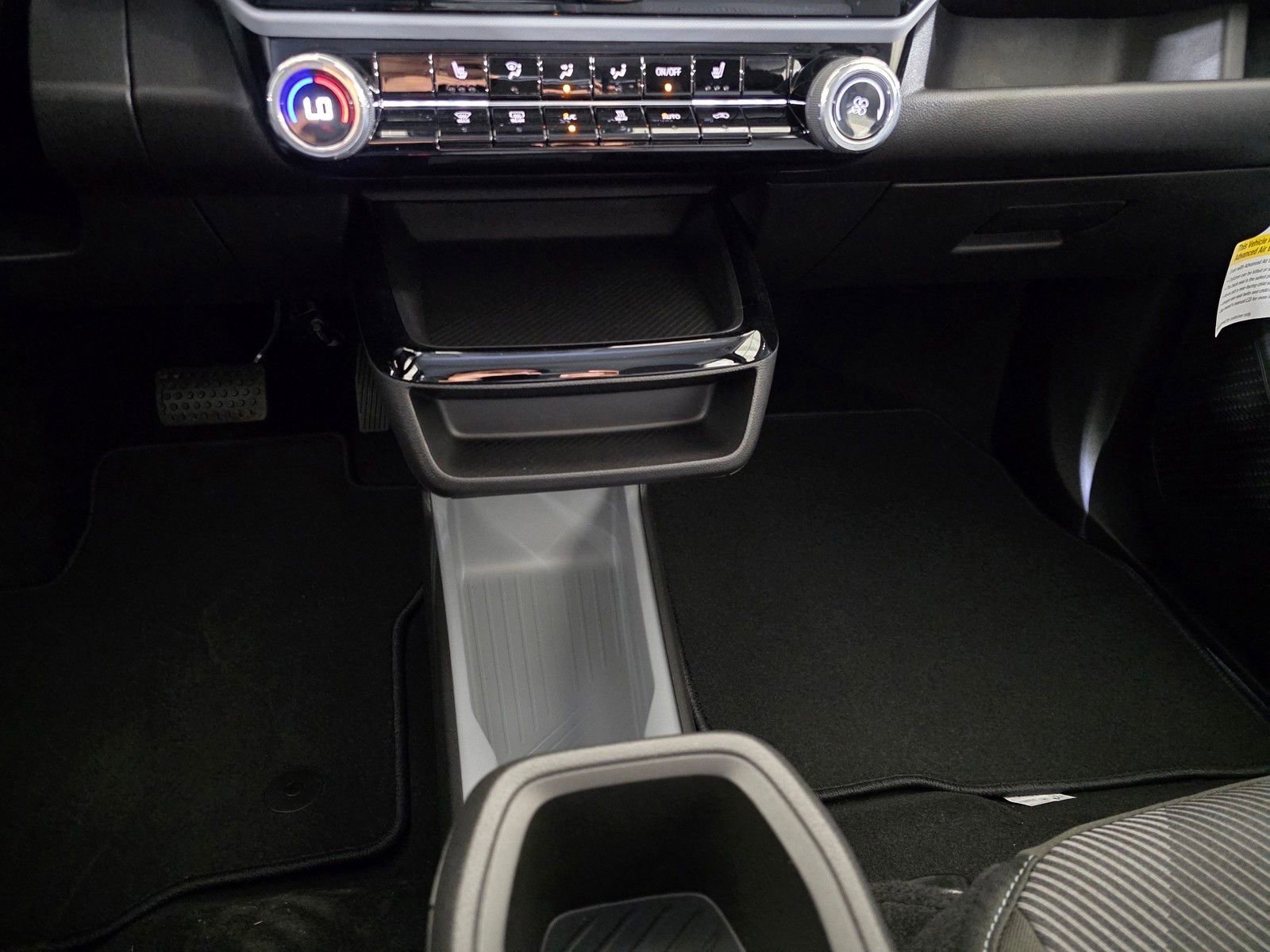 2027 Chevrolet Bolt LT - Photo 27