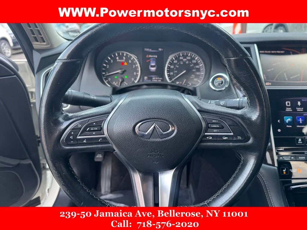 Used 2018 White INFINITI 3.0t LUXE image 31