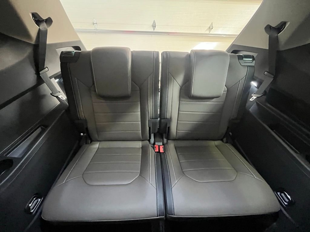 New 2026 Black Volkswagen 2.0T SEL image 22