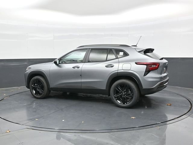 View vehicle photo 4