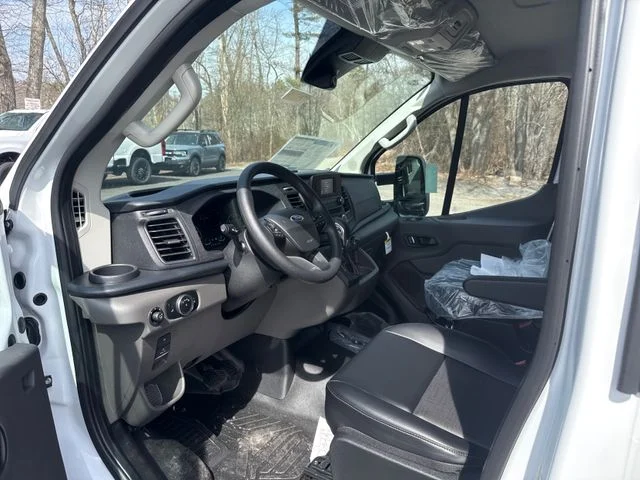 New 2025 Oxford White Ford Cargo Van image 11