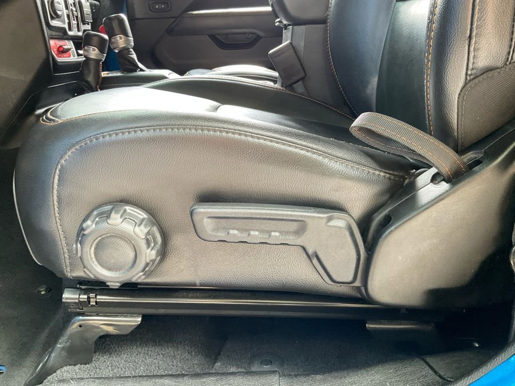 Used 2022 Blue Jeep Mojave image 34