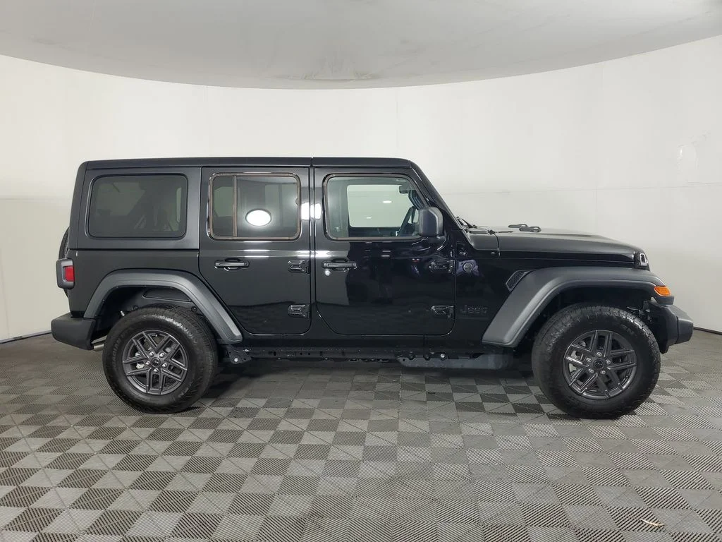 Used 2026 Black Jeep Sport S image 3