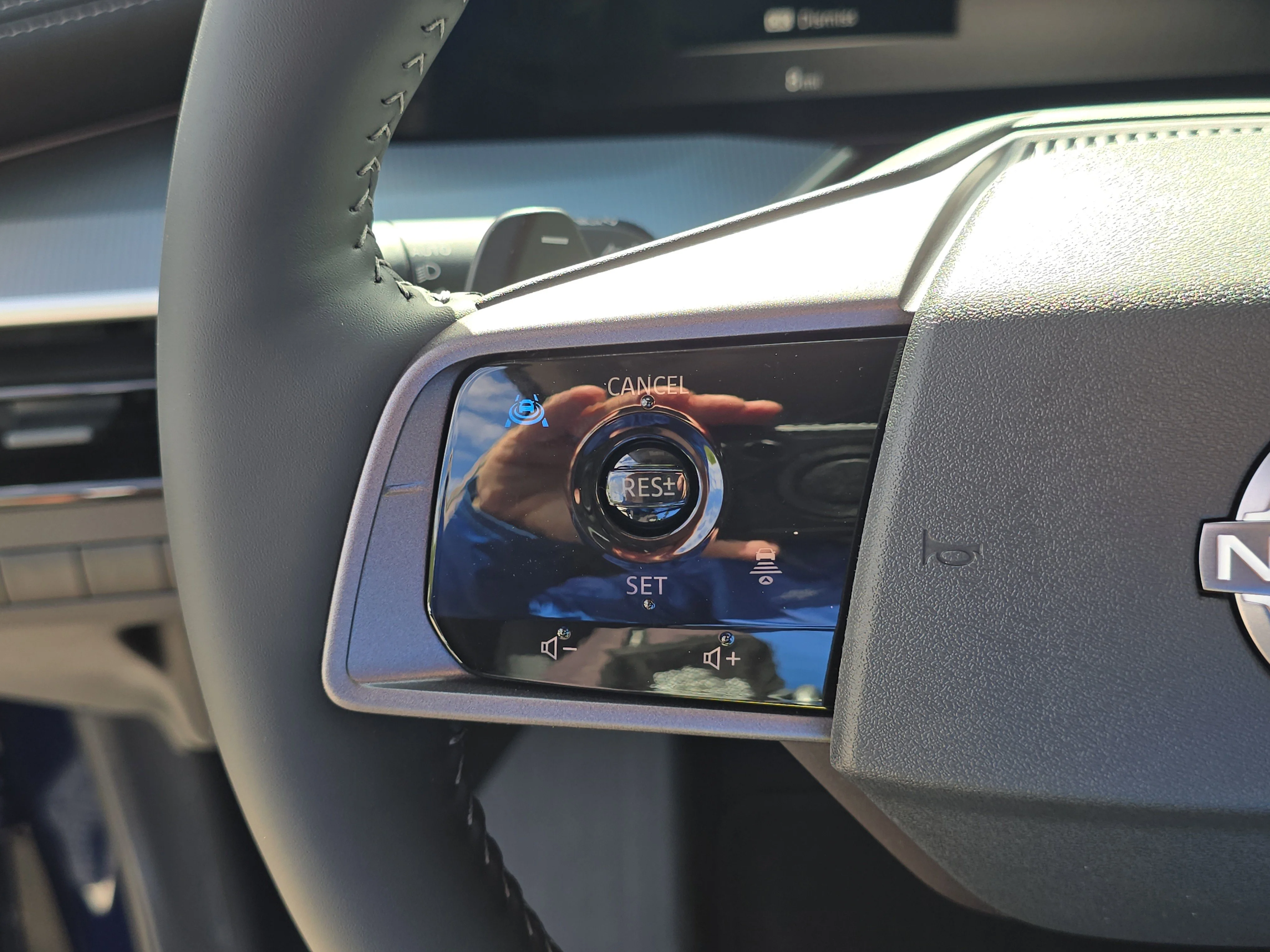 New 2026 Deep Ocean Blue Pearl Nissan SL image 32
