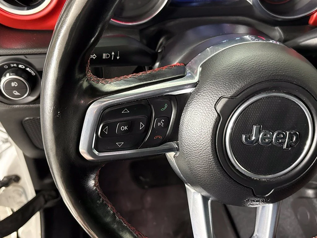 Used 2022 White Jeep Rubicon image 35