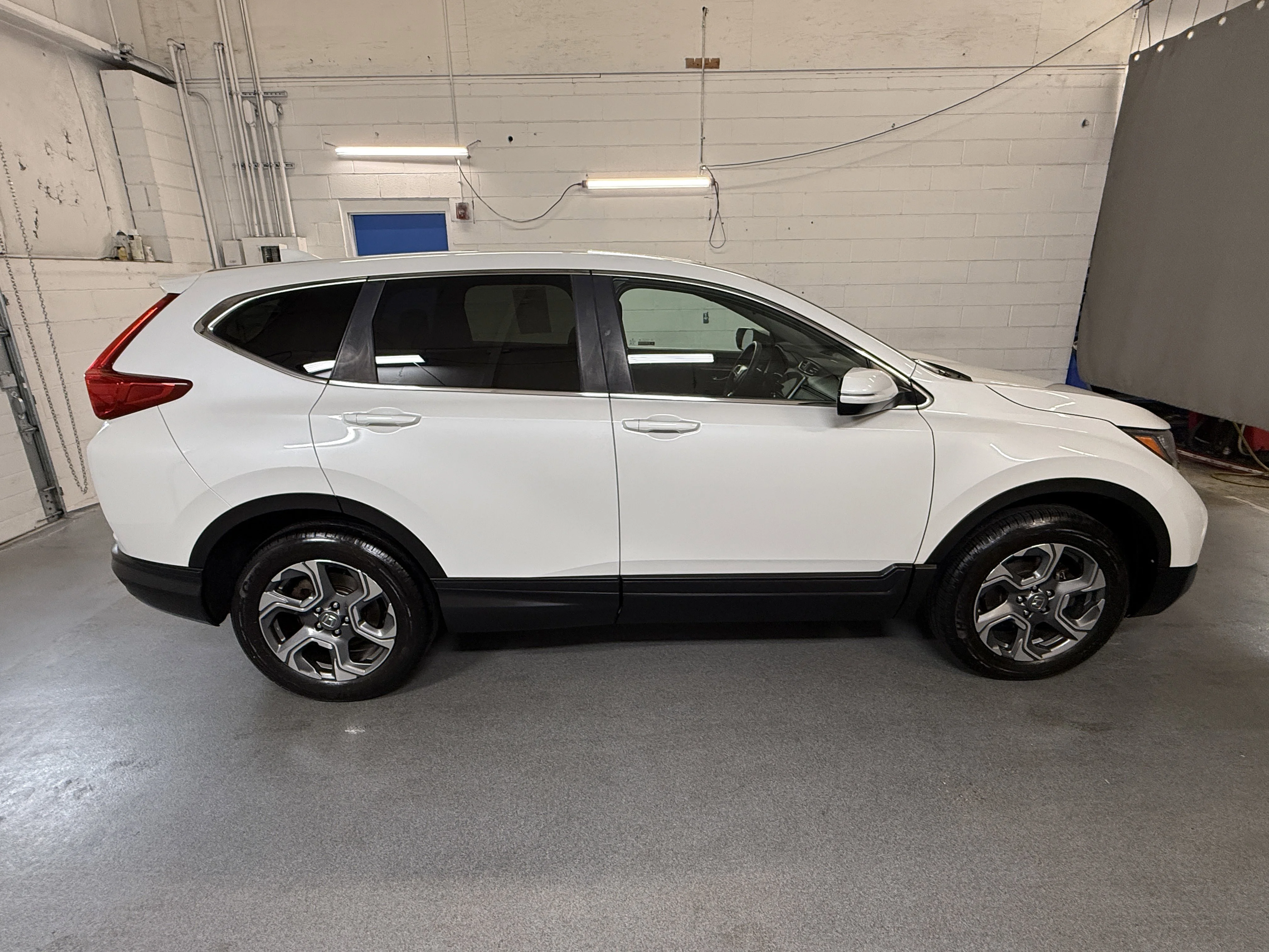 Certified Used 2019 Platinum White Pearl Honda EX image 10