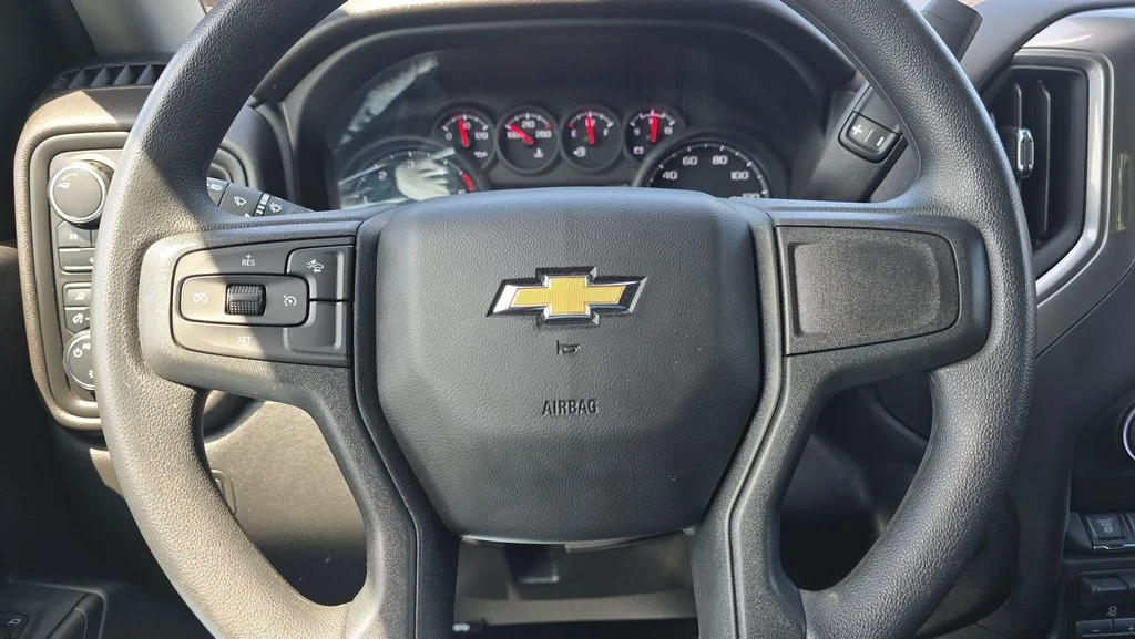 Used 2025 Summit White Chevrolet Custom image 27